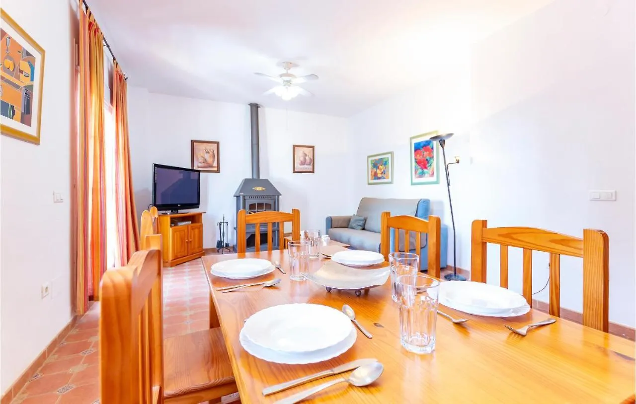 Beautiful Apartment In Alcaucin With Wifi