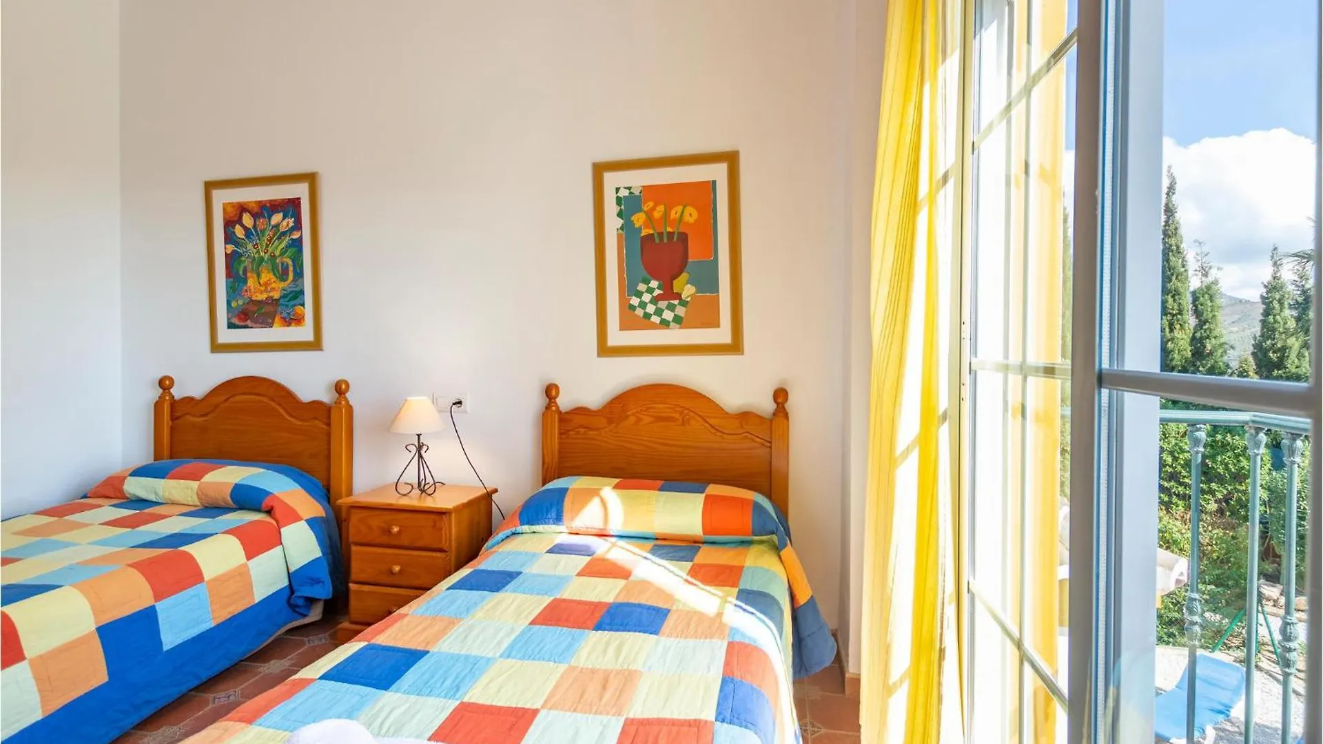 Beautiful Apartment In Alcaucin With Wifi 0*,  Spain